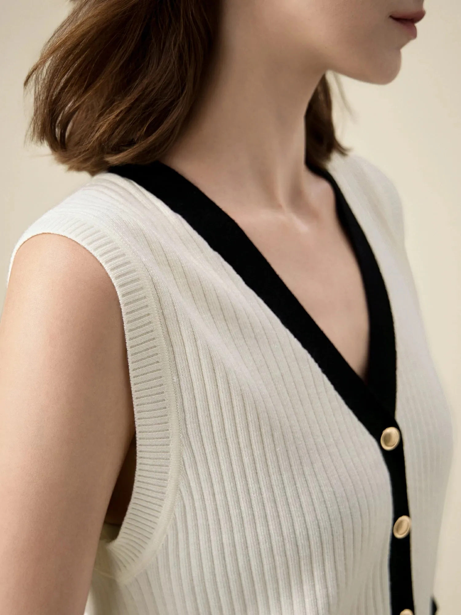Amoretu Wool Sleeveless Knitted Contrast Cardigan Tank Top