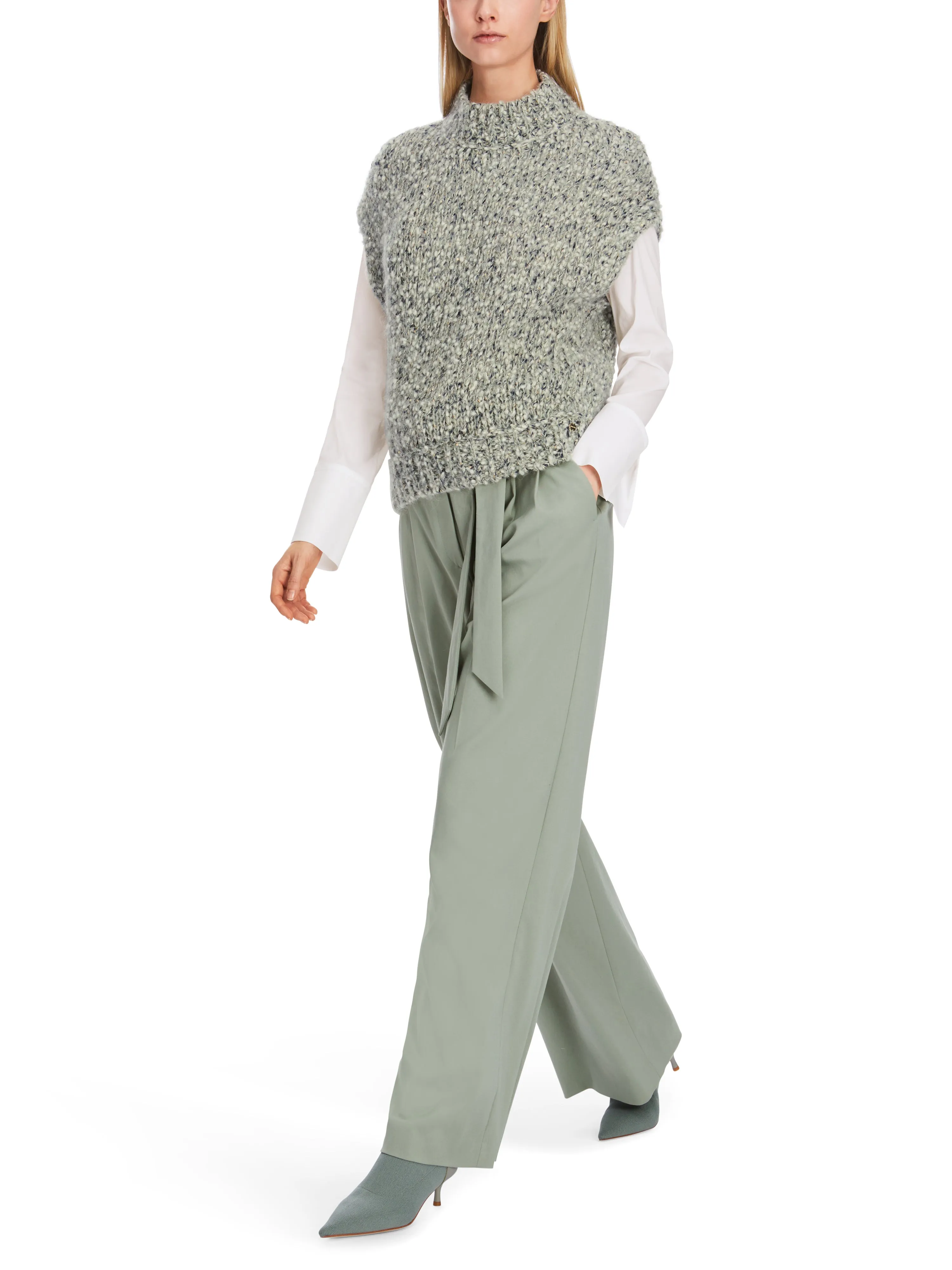 BOUCLE KNITTED VEST