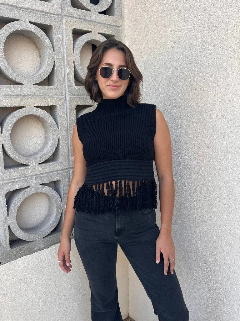 KASSIE FRINGE TOP IN BLACK
