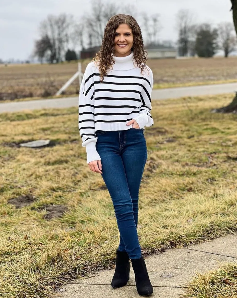MEROKEETY Turtleneck Striped Oversized Ribbed Knit Cropped Sweater