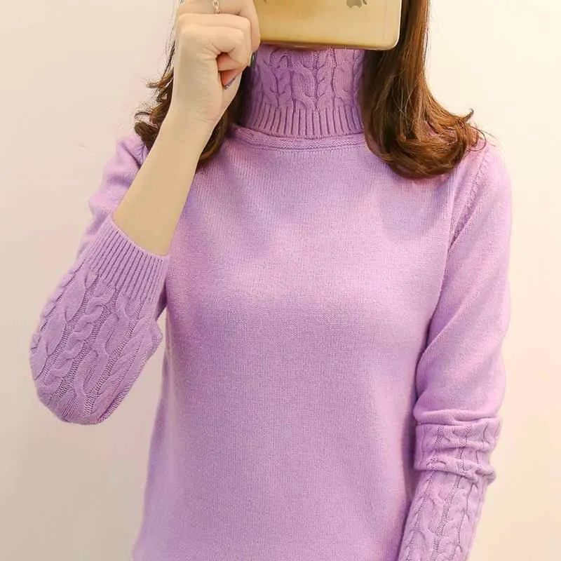 Turtleneck Pullovers
-Long Sleeves 
-Thick Warm